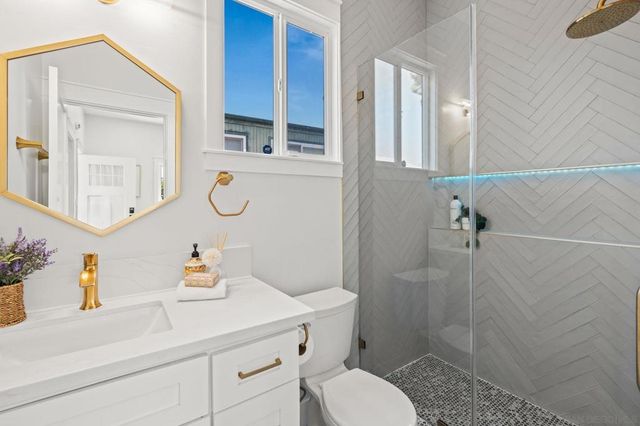 305 Pomona Ave, Coronado, CA 92118