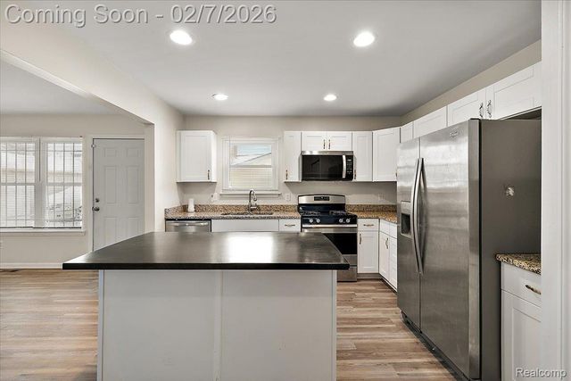 1400 Helen Street, Detroit, MI 48207