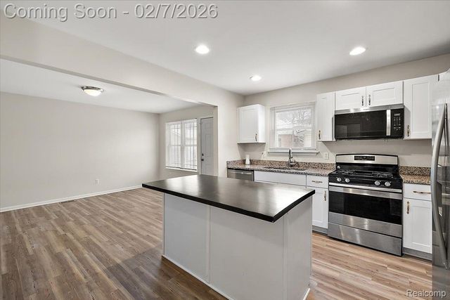 1400 Helen Street, Detroit, MI 48207