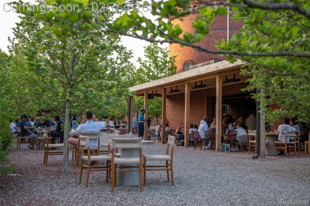 1400 Helen Street, Detroit, MI 48207