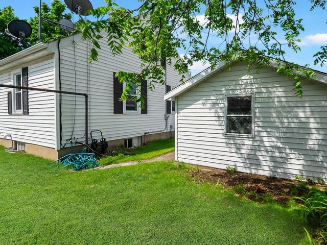400 NEWHALL STREET, Green Bay, WI 54302