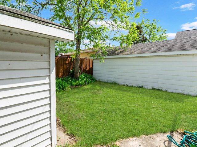 400 NEWHALL STREET, Green Bay, WI 54302