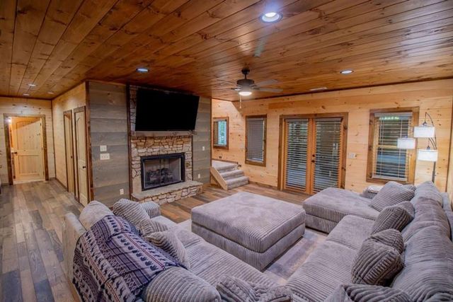 142 Timber Ridge Road, Blue Ridge, GA 30513