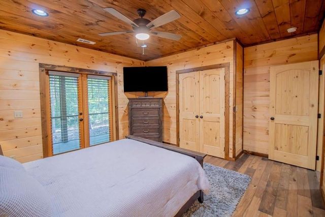 142 Timber Ridge Road, Blue Ridge, GA 30513