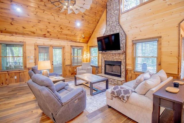 142 Timber Ridge Road, Blue Ridge, GA 30513