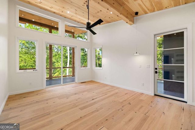 265 Park Glen Lane, Mineral Bluff, GA 30559