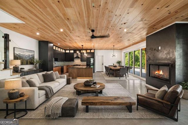 265 Park Glen Lane, Mineral Bluff, GA 30559