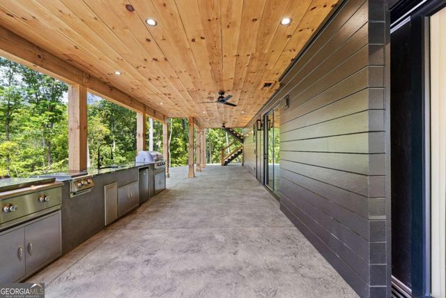 265 Park Glen Lane, Mineral Bluff, GA 30559