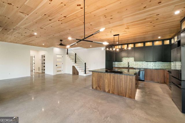 265 Park Glen Lane, Mineral Bluff, GA 30559