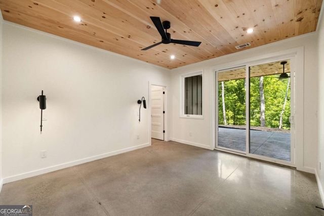 265 Park Glen Lane, Mineral Bluff, GA 30559