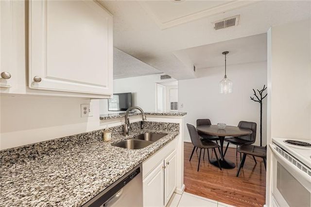 4109 Chastain Park NE Court, Atlanta, GA 30342