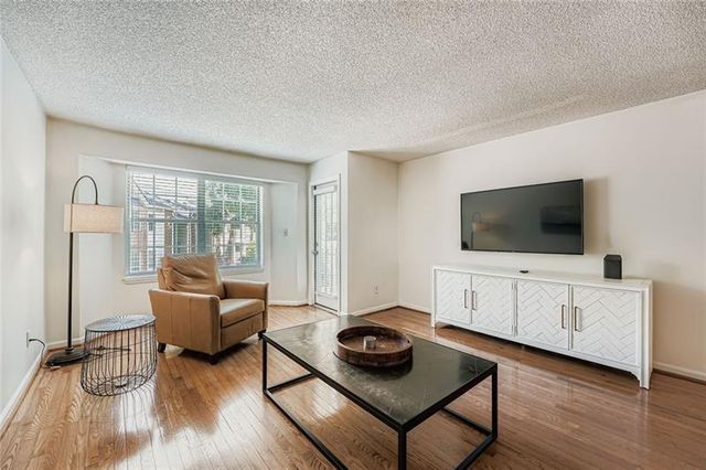 4109 Chastain Park NE Court, Atlanta, GA 30342