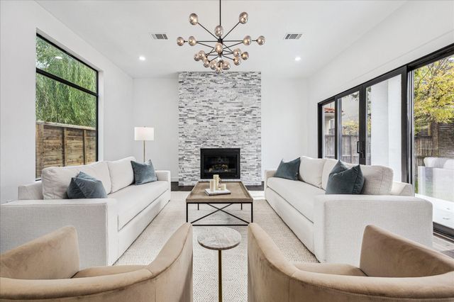 3209 Mcculloch Circle, Houston, TX 77056