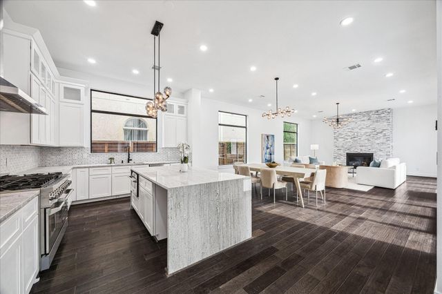3209 Mcculloch Circle, Houston, TX 77056