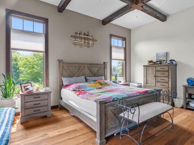 2423 County Highway Q, Manitowoc, WI 54220