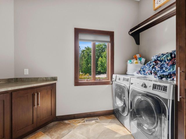 2423 County Highway Q, Manitowoc, WI 54220