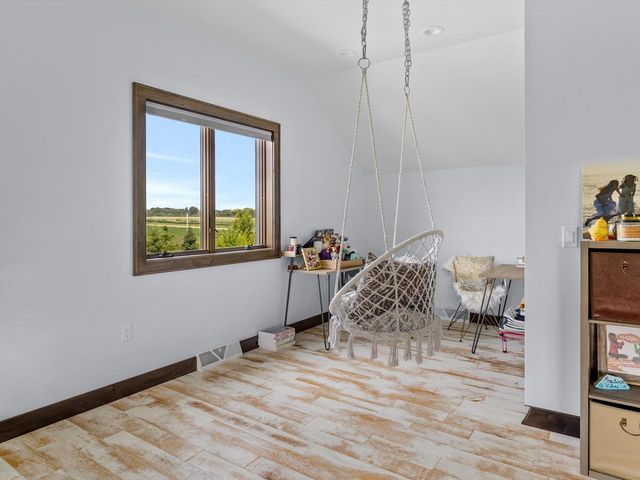 2423 County Highway Q, Manitowoc, WI 54220