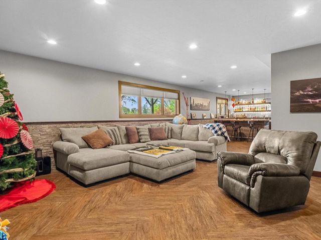 2423 County Highway Q, Manitowoc, WI 54220