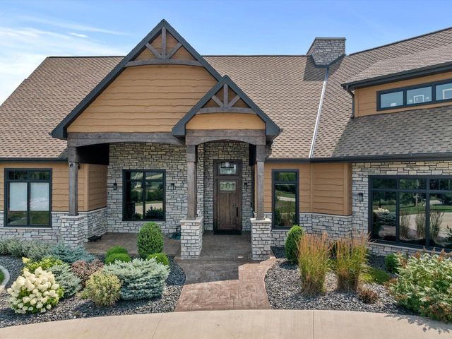 2423 County Highway Q, Manitowoc, WI 54220