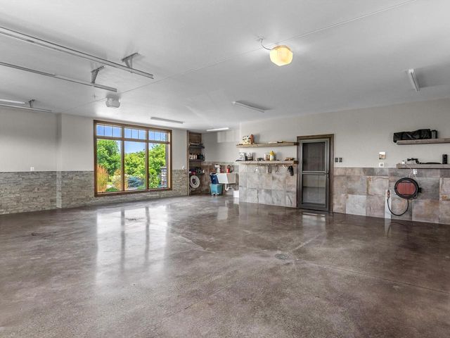 2423 County Highway Q, Manitowoc, WI 54220