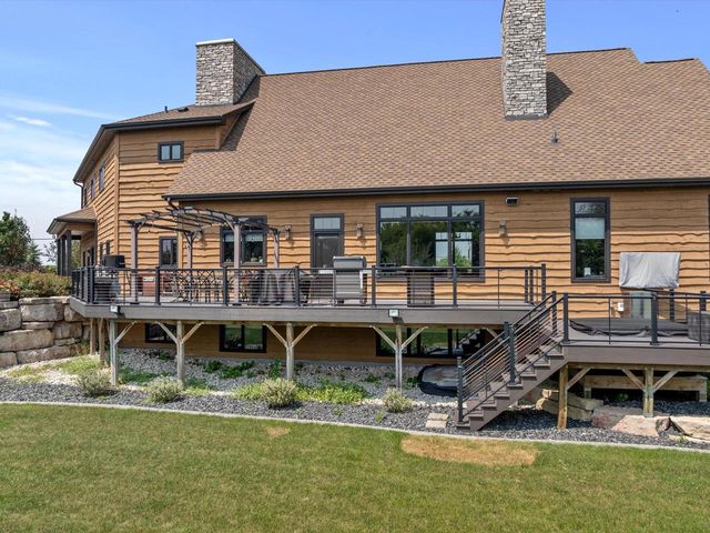 2423 County Highway Q, Manitowoc, WI 54220