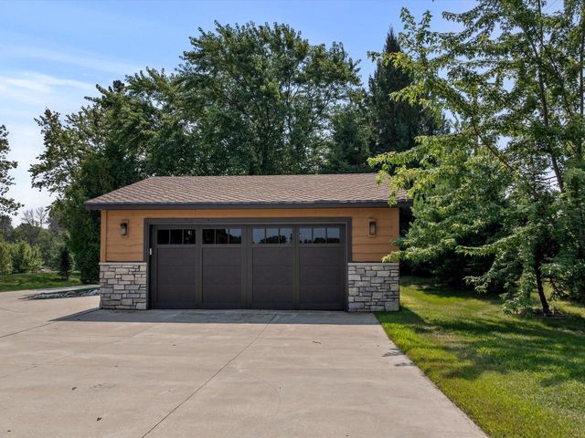 2423 County Highway Q, Manitowoc, WI 54220