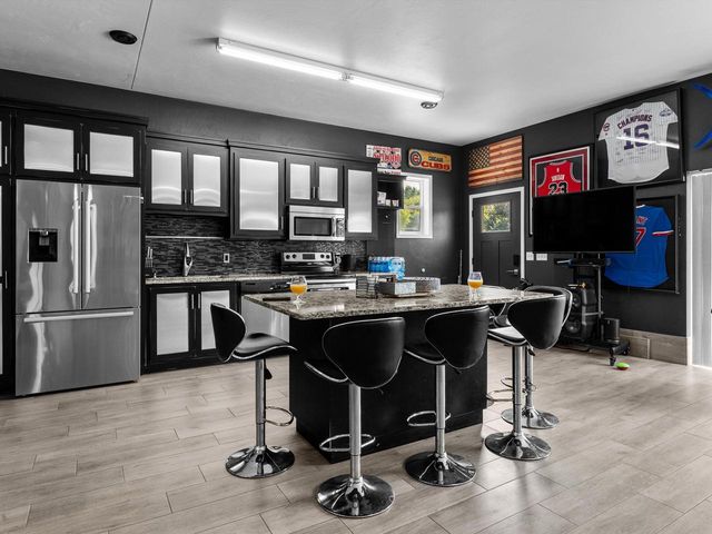 2423 County Highway Q, Manitowoc, WI 54220