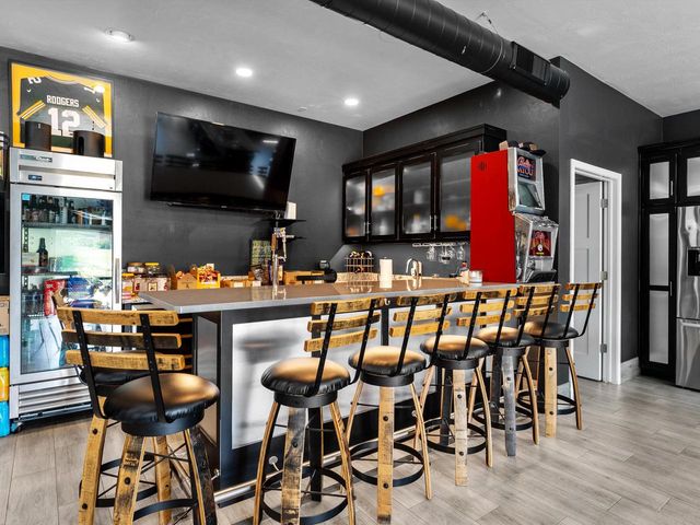 2423 County Highway Q, Manitowoc, WI 54220