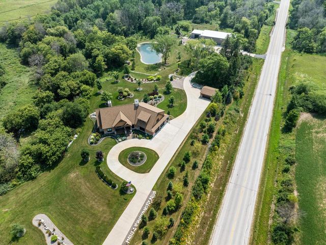 2423 County Highway Q, Manitowoc, WI 54220