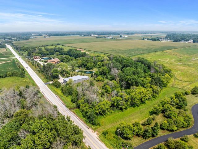 2423 County Highway Q, Manitowoc, WI 54220