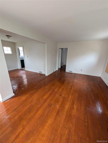 5575 Buckingham Avenue, Detroit, MI 48224