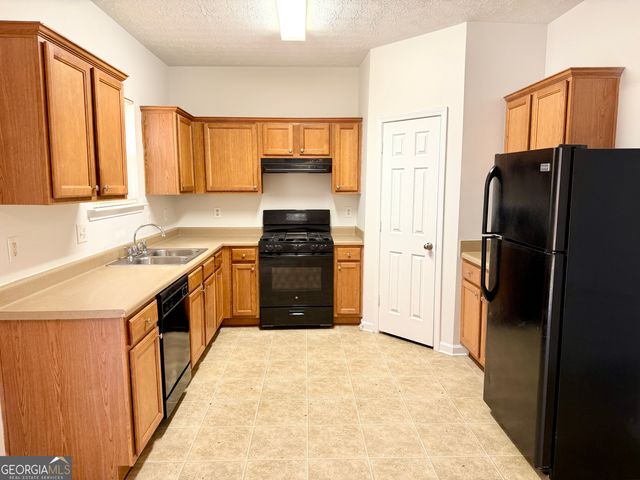 150 Abenberg Court, Union City, GA 30291