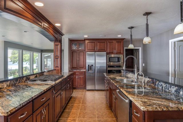 4594 BELLHAVEN LANE, Oshkosh, WI 54904