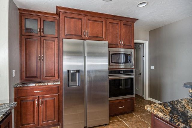 4594 BELLHAVEN LANE, Oshkosh, WI 54904