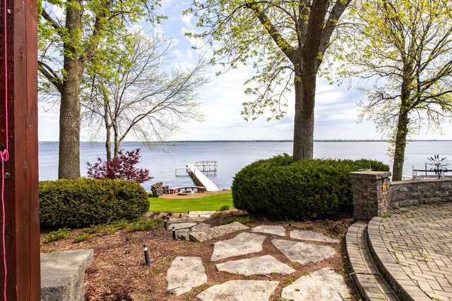 4594 BELLHAVEN LANE, Oshkosh, WI 54904