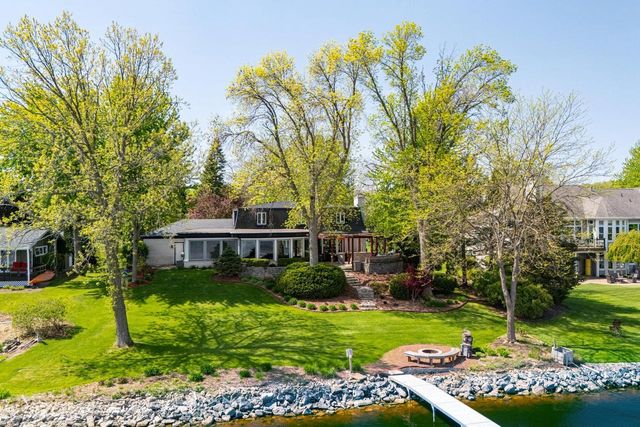 4594 BELLHAVEN LANE, Oshkosh, WI 54904