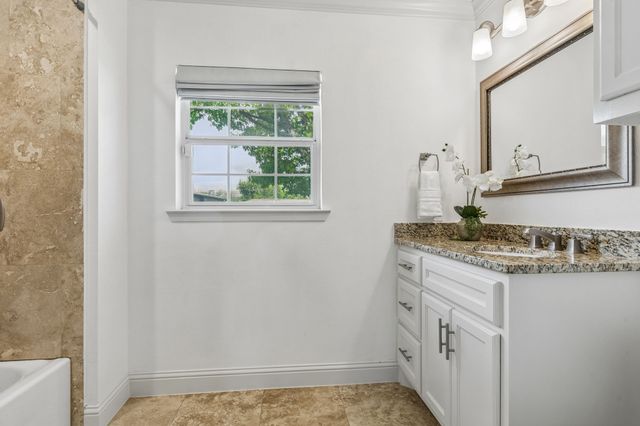 9962 Elmada Lane, Dallas, TX 75220