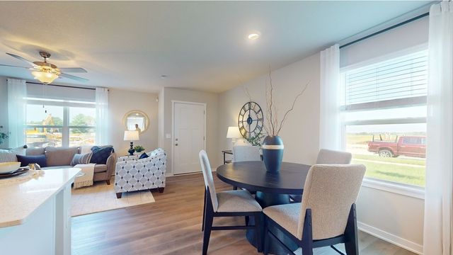 5724 155th Place, Urbandale, IA 50322