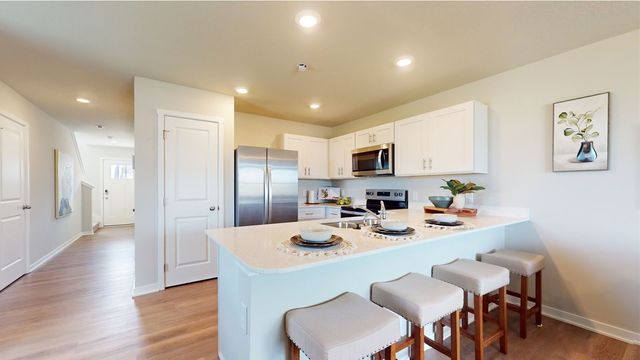 5724 155th Place, Urbandale, IA 50322