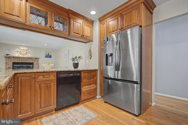 402 FAIR HILL CT, Annapolis, MD 21403