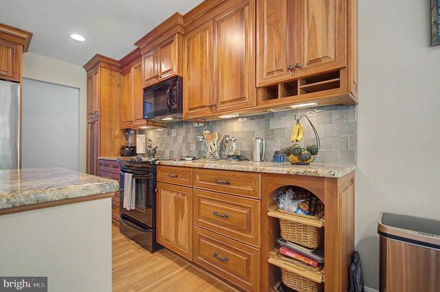402 FAIR HILL CT, Annapolis, MD 21403