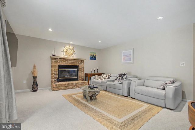 402 FAIR HILL CT, Annapolis, MD 21403