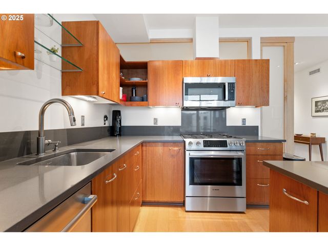 1221 Sw 10TH Ave 1412, Portland, OR 97205