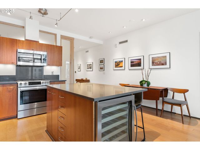 1221 Sw 10TH Ave 1412, Portland, OR 97205