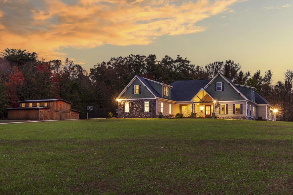 2419 Welch Road, Soddy Daisy, TN 37379