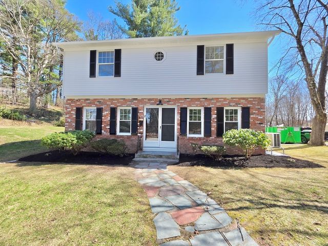 8 Wolf Hill Rd, Smithfield, RI 02917