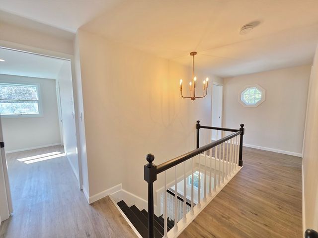 8 Wolf Hill Rd, Smithfield, RI 02917