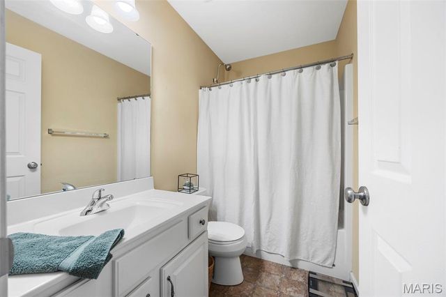 24 Milton Brennan Manor Court, Wentzville, MO 63385