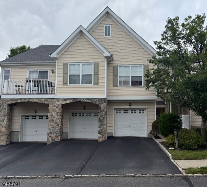 173 Terrace Ct /16, Pompton Lakes Boro, NJ 07442 — exterior