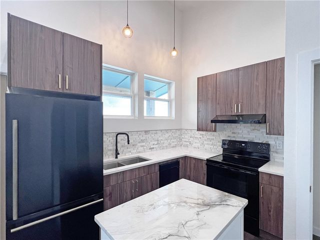 106 & 110 Landry Circ, Rockport, TX 78382